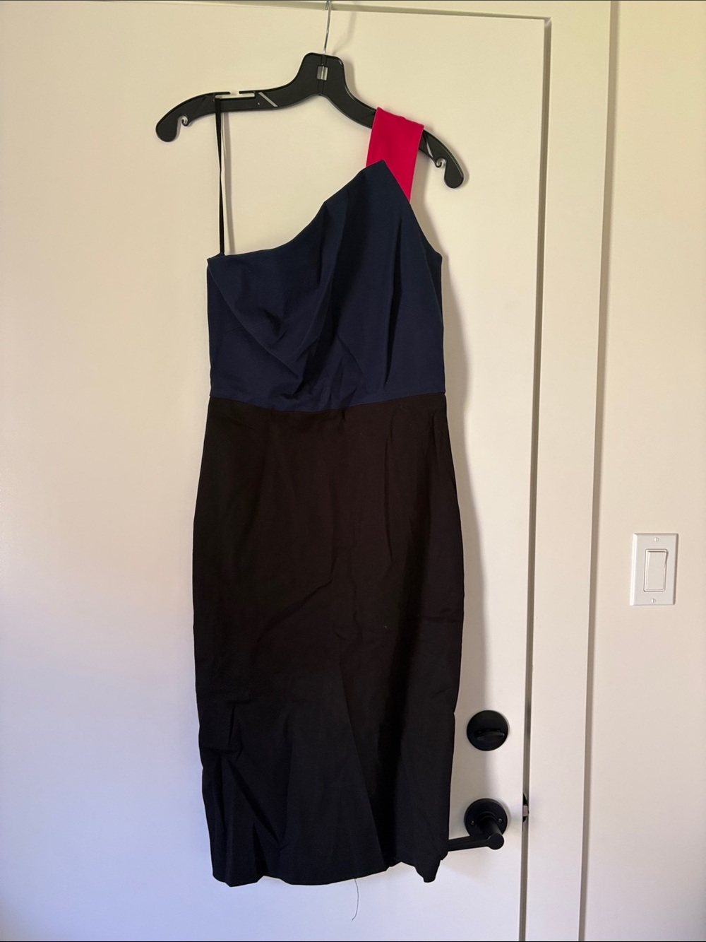 Roland Mouret Navy, Black & Pink One-Shoulder Sheath Dress